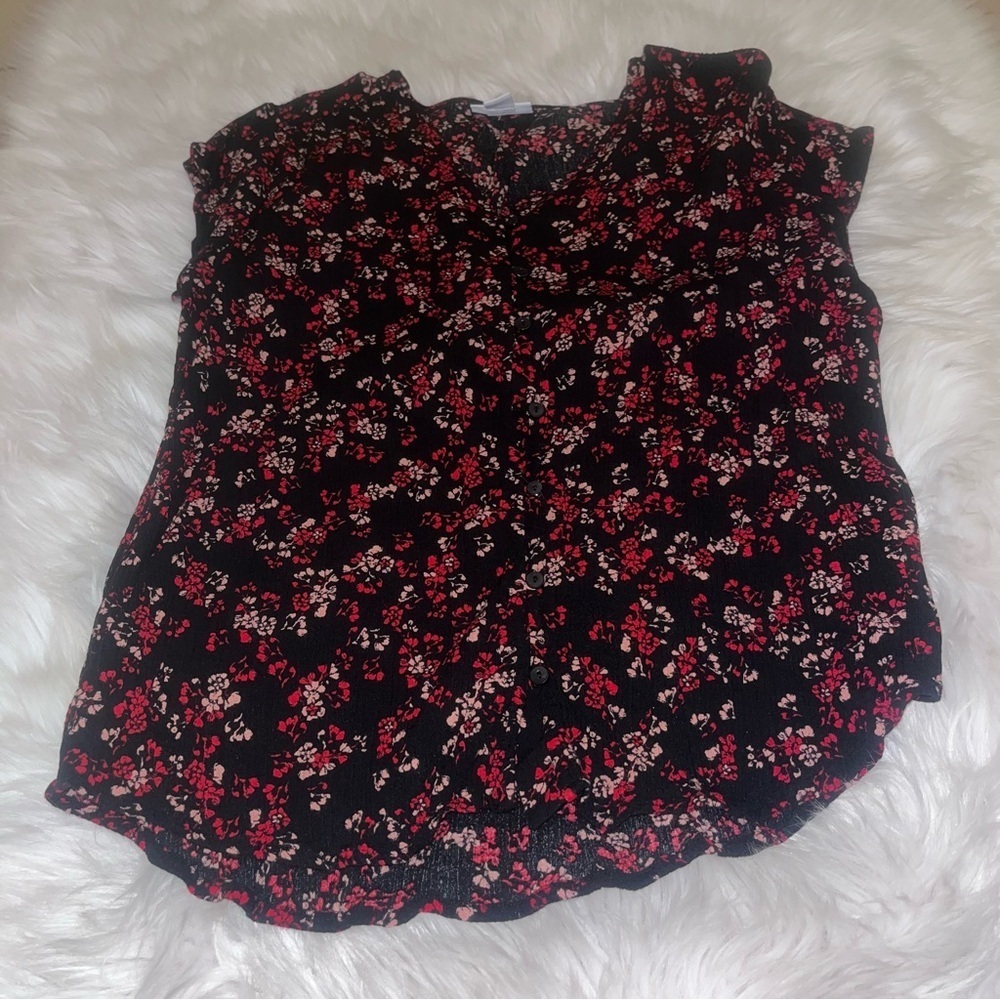 Liz Claiborne Black and Red Floral Blouse